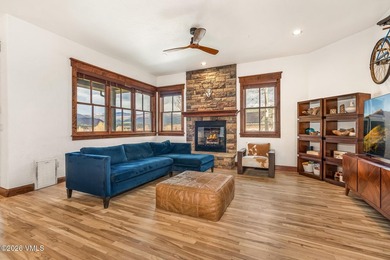 This stunning single family home offers the ultimate mountain - photo 6