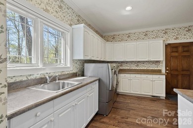 Stunning Estate Home in Prestigious Kenmure Golf Community - photo 27