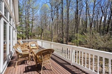 Stunning Estate Home in Prestigious Kenmure Golf Community - photo 31