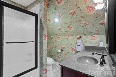Stunning Estate Home in Prestigious Kenmure Golf Community - photo 36