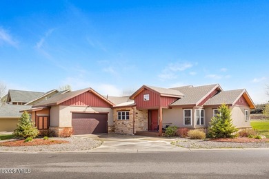 Rare single-level living in Cotton Ranch! Built in 2020, this - photo 2