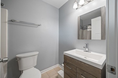 Welcome home to this bright and spacious top-floor corner unit - photo 14