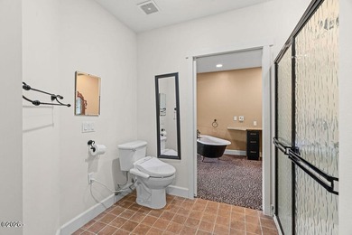 Hidden Cove Beckons - a rare 5 bedroom lakefront sanctuary where - photo 32