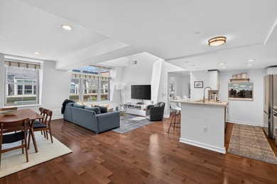 This stunning and contemporary 1,486 sq. ft. penthouse 3 bed 2 - photo 2