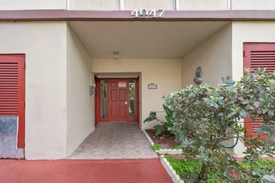 Move-in ready 2-bedroom, fully furnished residence offering a - photo 2