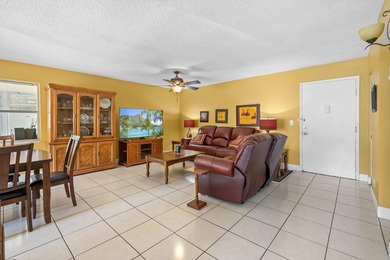 Move-in ready 2-bedroom, fully furnished residence offering a - photo 7