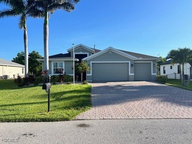 Cape Coral Lakes Area Home For Sale in Cape Coral Florida