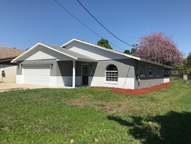 Lake Eustis Home Sale Pending in Leesburg Florida