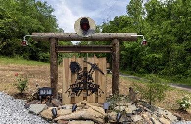 Escape to the beauty of Lake Cumberland with this charming - photo 3