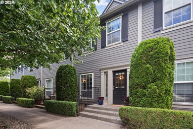 Willamette River - Multnomah County Townhome/Townhouse For Sale in Portland Oregon
