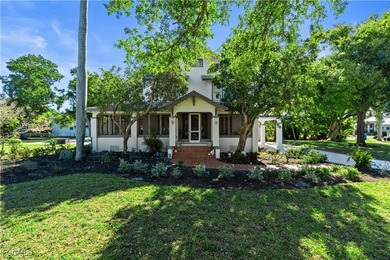 Caloosahatchee River Home For Sale in Fort Myers Florida