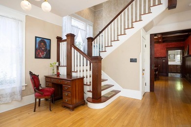 Exquisite 1912 Historic Craftsman estate in the heart of Bankers - photo 6