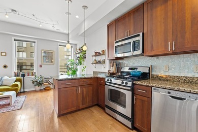 Welcome to this beautifully maintained, 861-square-foot - photo 8