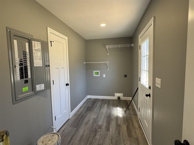 Brand new construction just minutes from Barren River Lake. This - photo 19