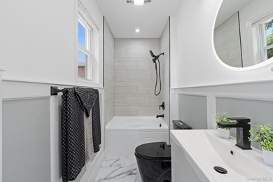 Welcome to this beautifully renovated, move-in-ready 2-family - photo 21