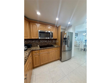 Beautiful and well-maintained unit 1631 in the 500 building at - photo 5
