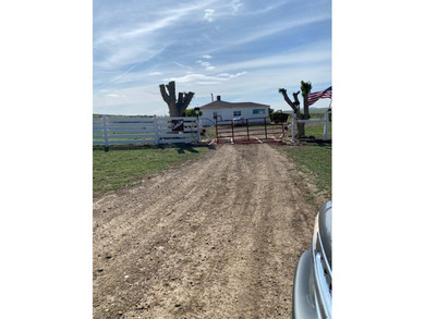 Situated east of Raton and surrounded by a private ranch, this - photo 3