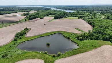 Located just minutes from Lake Rathbun and conveniently - photo 5