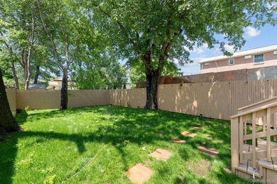 Welcome to this beautifully renovated, move-in-ready 2-family - photo 43