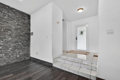 SELLER IS OFFERING $5,000 TOWARDS BUYER'S CLOSING COST! This - photo 10