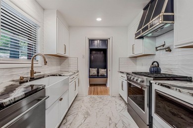 Welcome to this beautifully updated 5-bedroom, 3-bath - photo 3
