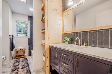 Welcome to this beautifully updated 5-bedroom, 3-bath - photo 6