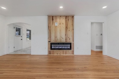 Welcome to this beautifully updated 5-bedroom, 3-bath - photo 7