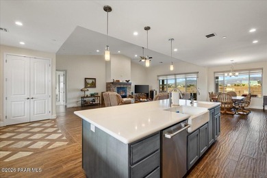 A dream property for the car enthusiast, toy collector, or RV - photo 11