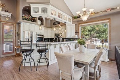 Price Improvement! Welcome to this spacious rambler ideally - photo 12