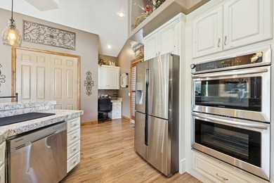Price Improvement! Welcome to this spacious rambler ideally - photo 20