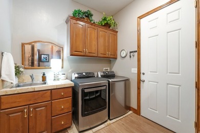 Price Improvement! Welcome to this spacious rambler ideally - photo 23