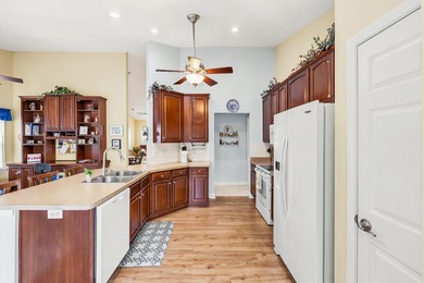 Everything you are looking for awaits in this furnished - photo 8