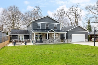 Lake Home Sale Pending in Pinckney, Michigan