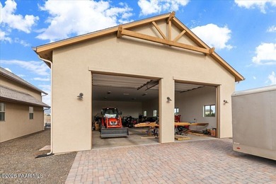 A dream property for the car enthusiast, toy collector, or RV - photo 38