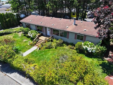 OCEAN PEAK, WALK-TO-THE-BEACH Coastal Retreat on .19 Acres - photo 5