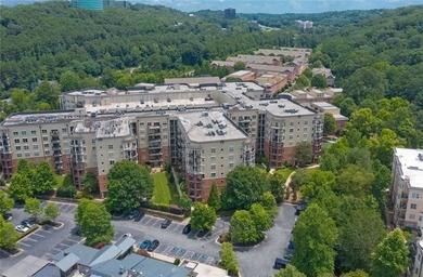 (private lake, pond, coastal) Condo Active Under Contract in Atlanta Georgia