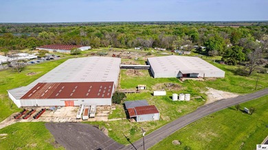 Great location with tons of potential right in the heart of Oak - photo 1