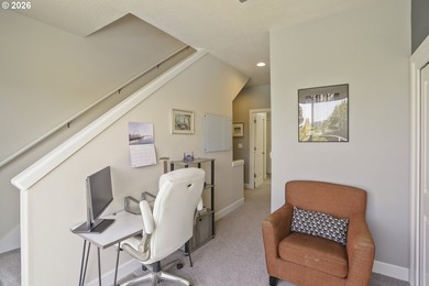 Nestled in the heart of beautiful Cathedral Park in the vibrant - photo 18