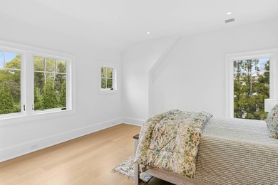 A newly built, traditional cedar-shake estate with pond and bay - photo 20