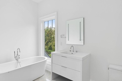 A newly built, traditional cedar-shake estate with pond and bay - photo 28