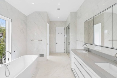 A newly built, traditional cedar-shake estate with pond and bay - photo 36