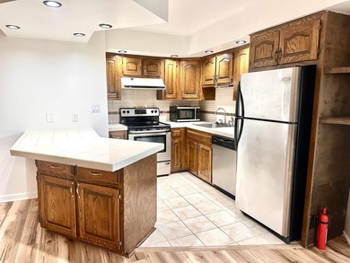 Welcome to this charming condominium located at 4210 Pinehurst - photo 5