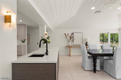 Welcome to this breathtaking, light-filled, airy modern - photo 8