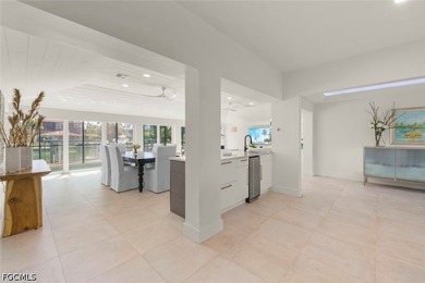 Welcome to this breathtaking, light-filled, airy modern - photo 9