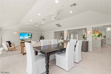 Welcome to this breathtaking, light-filled, airy modern - photo 10