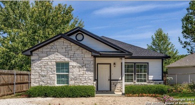 Canyon Lake Home For Sale in Canyon Lake Texas