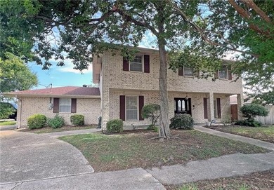Lake Pontchartrain Home For Sale in Metairie Louisiana