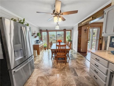 Welcome to your Lake of the Ozarks waterfront home with distinct - photo 5