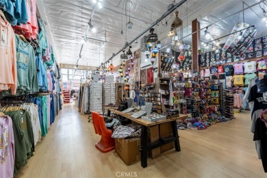 Profitable and well-established T-shirt and Gift boutique - photo 16
