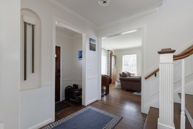 PRICE REDUCED! Beautiful center-entrance Colonial ideally - photo 8
